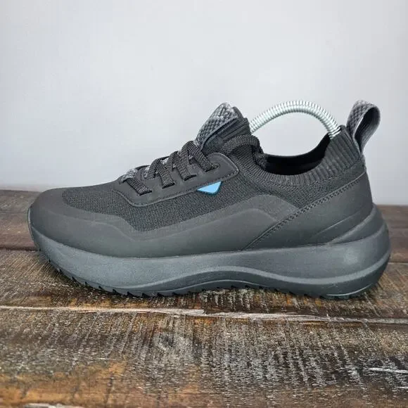 NEW Vessi Stormburst Low top Mens Size 6 Waterproof Shoes Sneakers Hiking Black